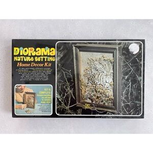 Vintage Morris Manufacturing  Diorama Nature Setting Home Decor Kit Tiger